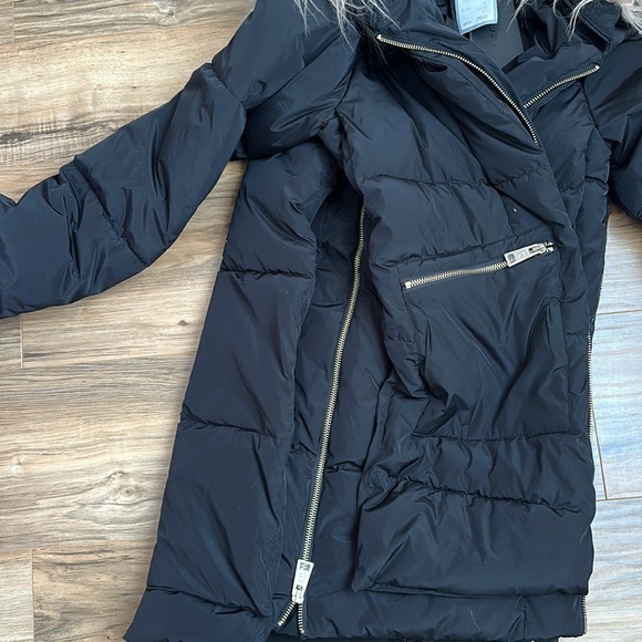 Winter jacket with faux fur - Picture 3 of 3